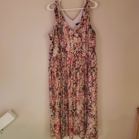 Lane Bryant Dresses & Skirts - Flowy tank dress